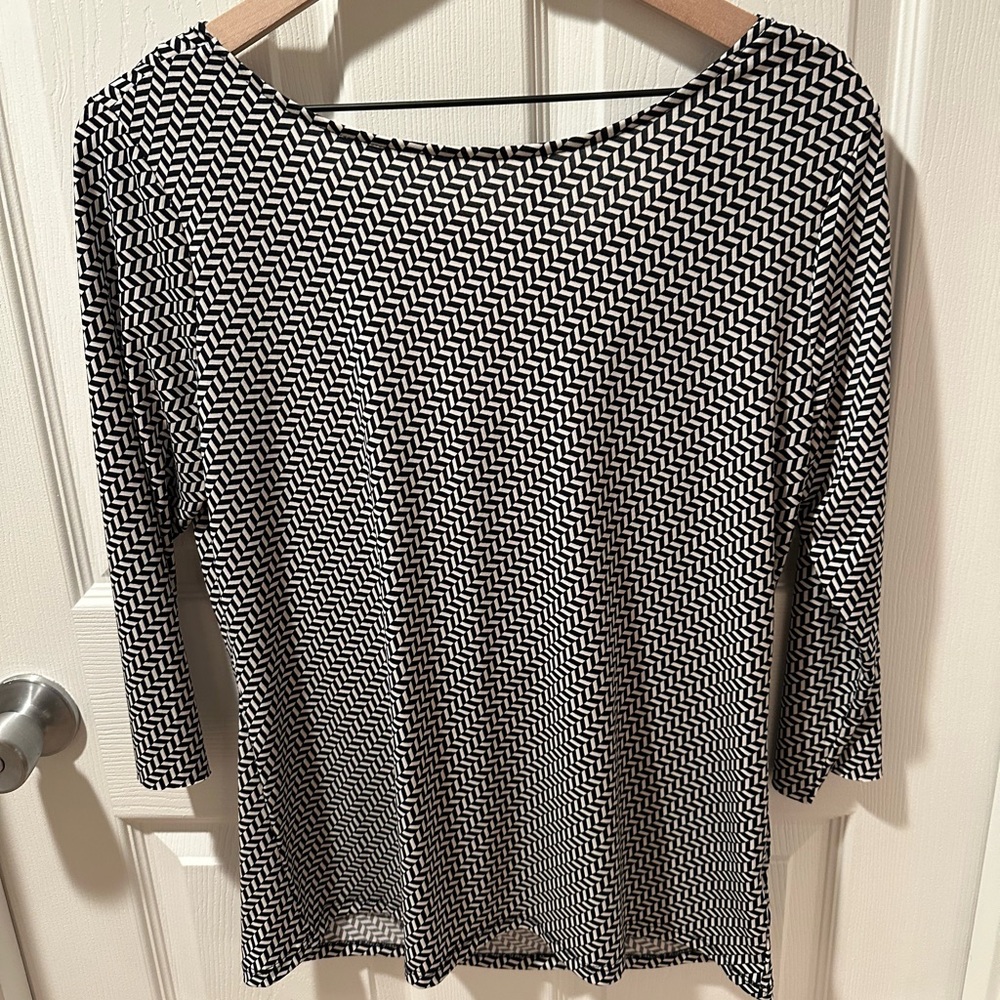 Michael Kors Large Cowl back top - Black & White geometric design